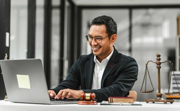 Cabinet d'avocat : expert en solutions juridiques à Reims